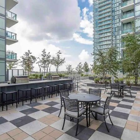 Ultra Luxurious 2.5 Bedroom 2 Full Bathroom 1 Parking Condo Near Sq1 Striking Views Mississauga Ngoại thất bức ảnh