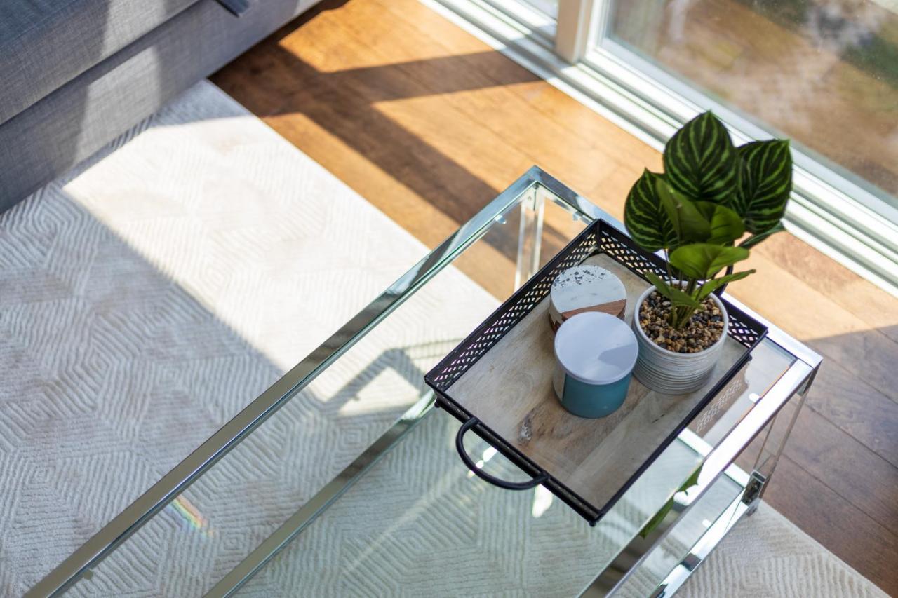 Ultra Luxurious 2.5 Bedroom 2 Full Bathroom 1 Parking Condo Near Sq1 Striking Views Mississauga Ngoại thất bức ảnh