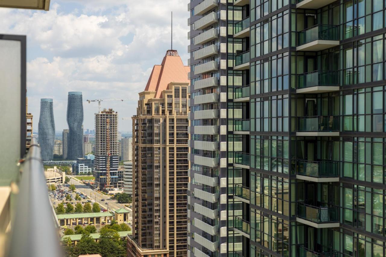 Ultra Luxurious 2.5 Bedroom 2 Full Bathroom 1 Parking Condo Near Sq1 Striking Views Mississauga Ngoại thất bức ảnh